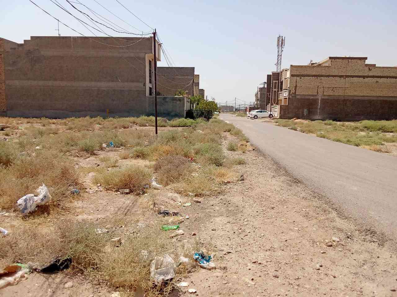 فرصة استثمراية وسكنية ممتازة في منطقة التاجيات أرض للبيع بموقع استثنائي (ركن)

°المساحة 200 متر مربع (المواجهة 10 مترXالنزال 20 متر)

•الخدمات والمميزات :
•متكاملة الخدمات كهرباء ومي ومجاري وتبليط
•قريبة من مدرسة حكومية 
•قريبة من مشروع مستشفى حكومي كبير تابع للعتبة (منطقة واعدة وذات قيمة استثمراية متصاعدة).
•قطعة ممتازة للبناء السكني أو للاستثمار المستقبلي.

•للاستفسار والتواصل مع المالك مباشرة : ***********
