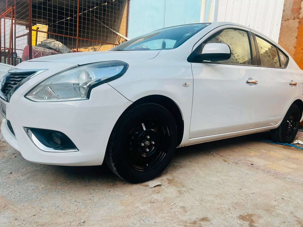 نيسان صني هندي ٢٠٢٢ كفاله عامه 
جاهزه السياره ونضافه كدامك ومدوشمه 
وشباج جديد شادلهه ماناقصهه برغي دهن ارقه دهن اديرلهه (موتل) وماي زيتي وكله جاهزه وسياره كبل للشارع تبريد محرك كير وكاله رقم اربيل دولي تريد تحويل تريد وكاله بلخدمه 

مكاني نجف السعر (١١٤$)  المتعجبه يعبر المنشور 

‭(***********‬)
