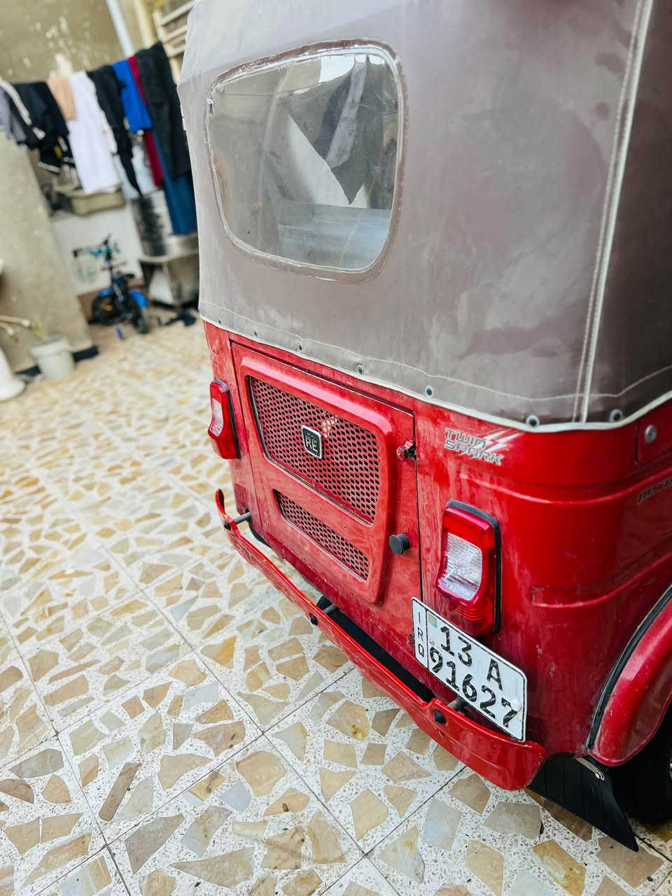 سلام وعليكم تكتك للبيع ٢٢مكفوله وجاهزه عنوان ميسان ***********
