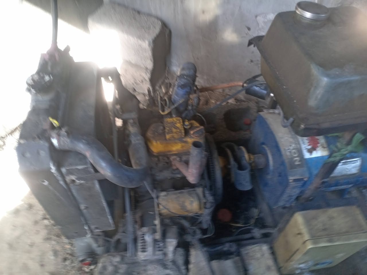 كابوته ينمر ثنين بستم  شقال  1، ملف جديد سبعه ون2سلف جديدشقال 3راديتر جديد تبريد ماي   4جيب باتري وشقل  5مكان كوت كبال محطه جديده ضواءواسط لستفسار الرقم ***********
