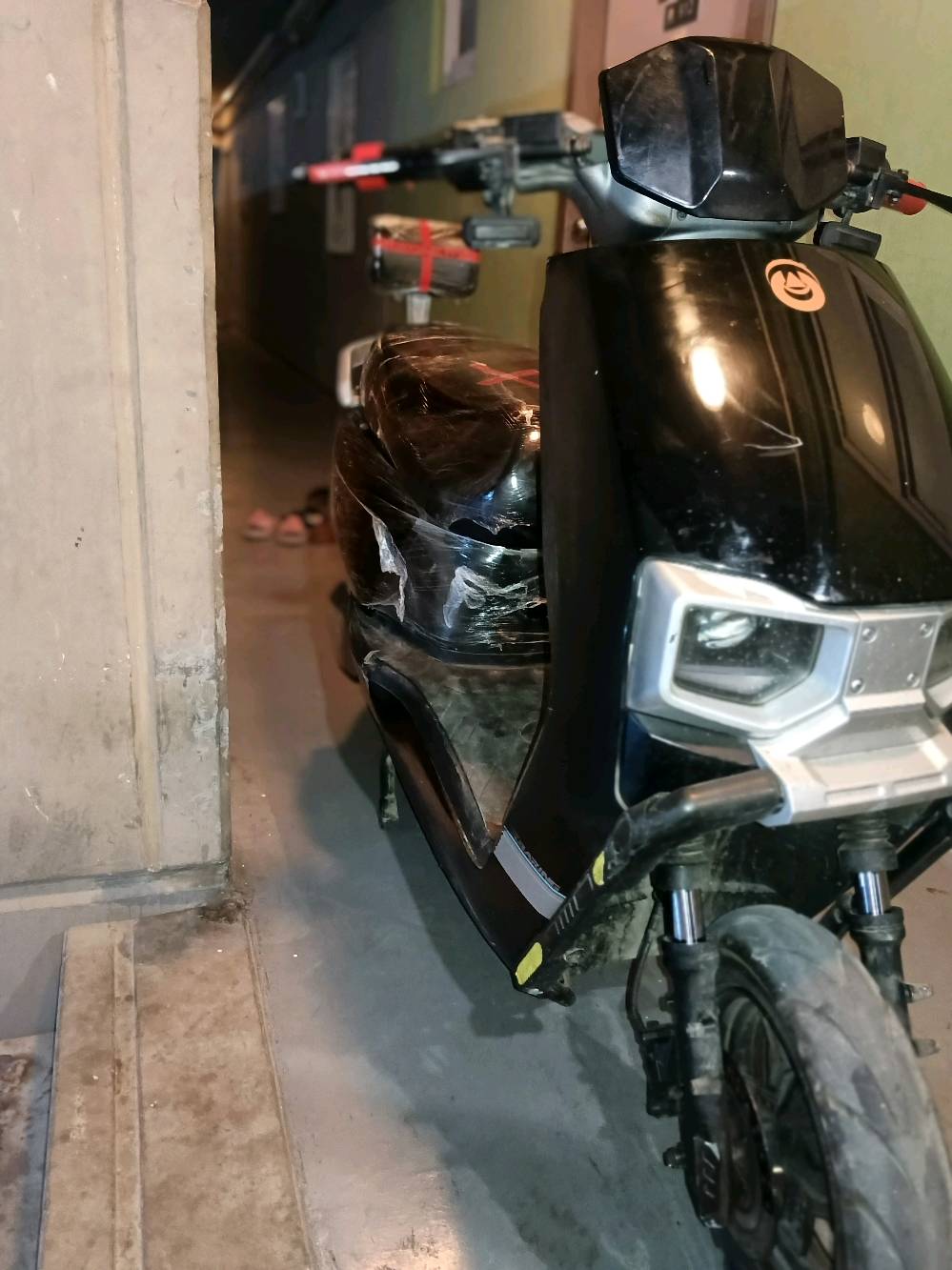 دراجه شحن ماتركس سته باتري مسطره 32امبير الدراجه بيه شخوط بسيطه وسهلة ماشيه 10 تالاف السعر 800بيه مجال كلش زين للاتصال على هاذا الرقم ***********