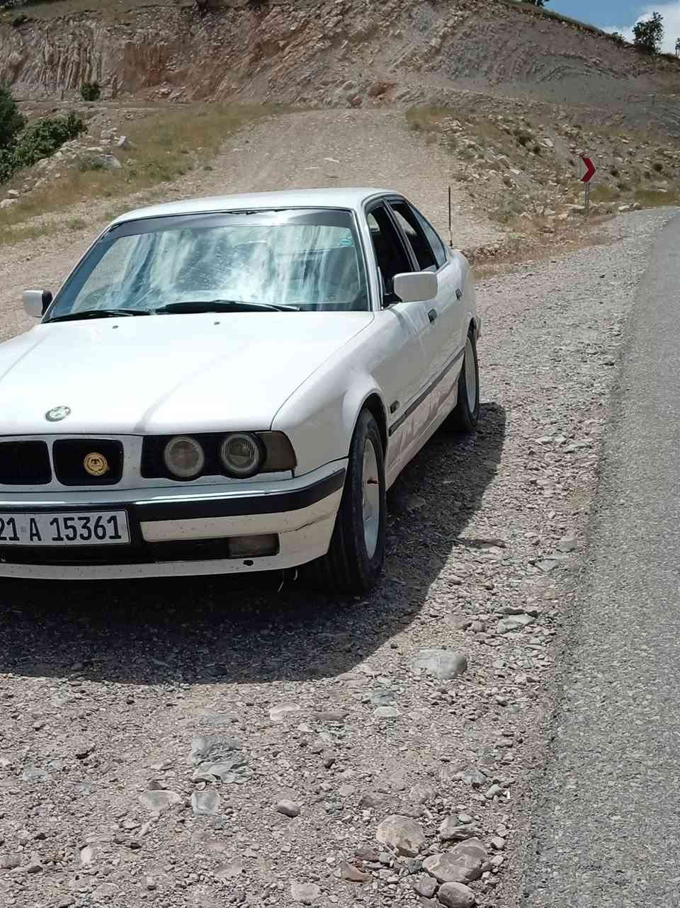 السلام عليكم للبيع BMW 525 مكينة مسكر فانوس كير عادي مودل 1990 رقم سليمانية بسمي مكان السيارة ديالى بعقوبة السعر ٤٥ وبيها مجال بسيط
***********
