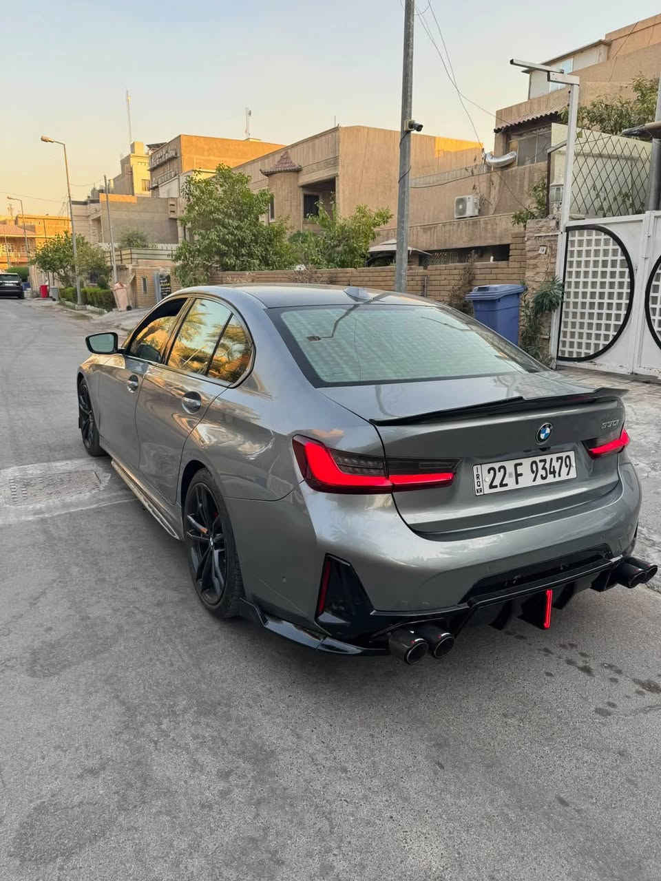 بي ام 330i • ٤٤٠٠٠ كم • زيونه