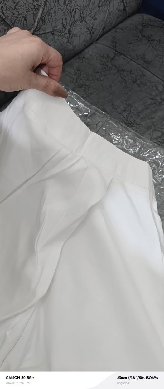 بنطرون تركي اصلي جاني من تركيا البارحة ، جديد بالكيس.
انا جبت قطعتين ، اخذت قياسي وبقى واحد زايد عليه.

المواصفات:
الموديل: كيلوت ابو اللفة / عريض ومحتشم
اللون: ابيض حليبي يخبلللل باللبس بنات
القماش: روزالين / كريب باربي تركي دبل - ثكيل ما يشف ابد و بارد وما يتجعد
القياس: رقم 1 يلبس M-L يعني 38-40 اوروبي (يلبس وزن 60-72 كيلو)
الحالة: جديد بالجيس ما ملبوس 

السعر: 30 الف 
المكان بغداد ويوجد توصيل لكل المحافظات
الي تريده تراسلني خاص
***********
للعلم حتى ماگدرته لان صغير عليه اخذت رقم 2 قياسي وضل ۿـذآ بالعافية للي راح تاخذه
