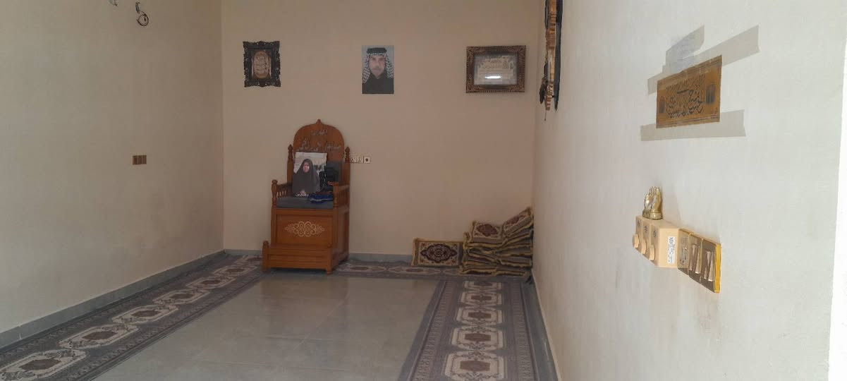 سلام عليكم  بيت للبيع دور الشرطه شارع القائد قرب البانزين خانه الكندي
رقم بل 74 طابقين  بناء البيت 2026
***********
