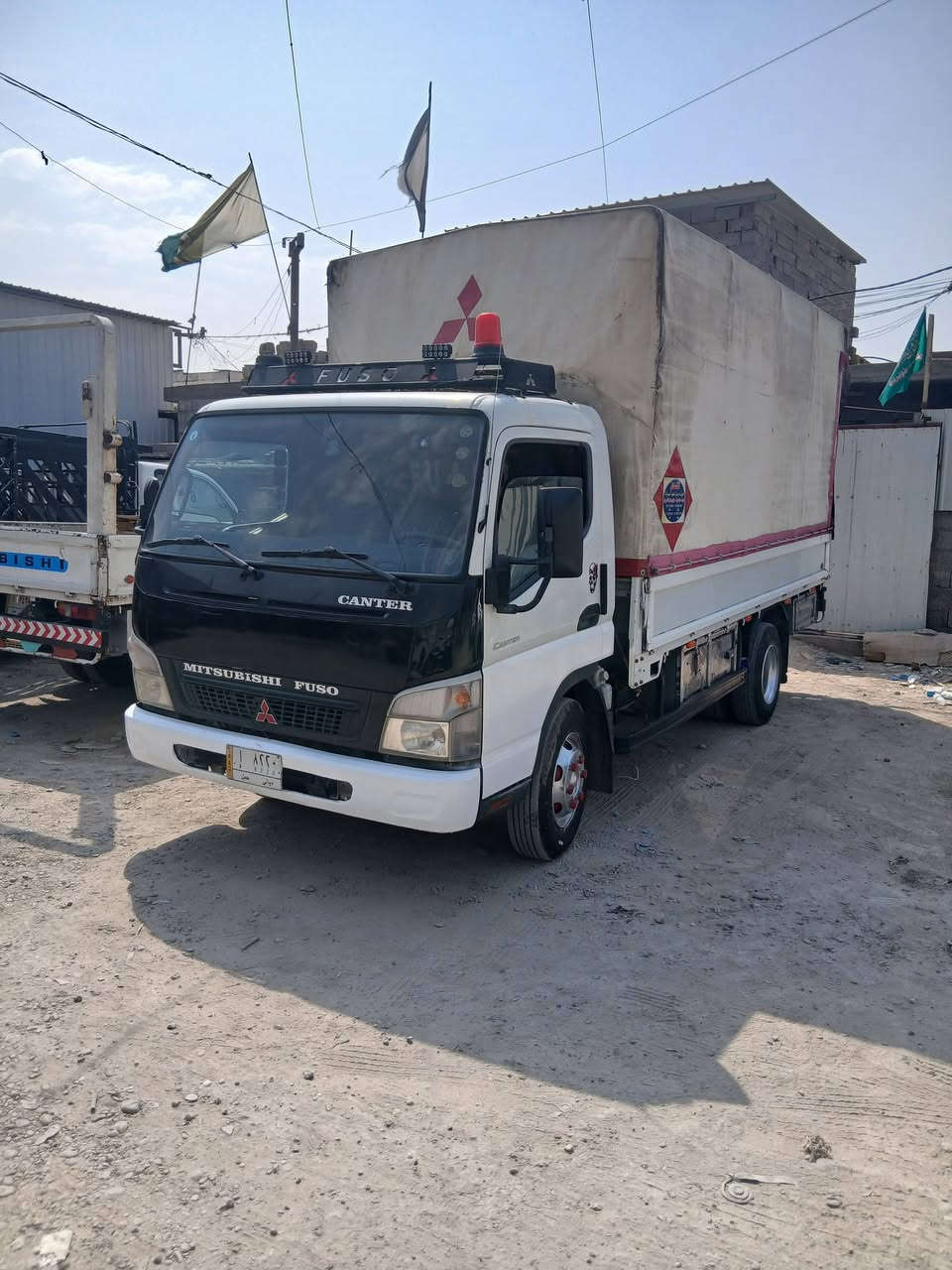 السلام عليكم كنتر ٢٠١٤ ديالى للبيع مكان بغداد زعفرانية
السعر ٢٠٠ وبيها مجال ***********
