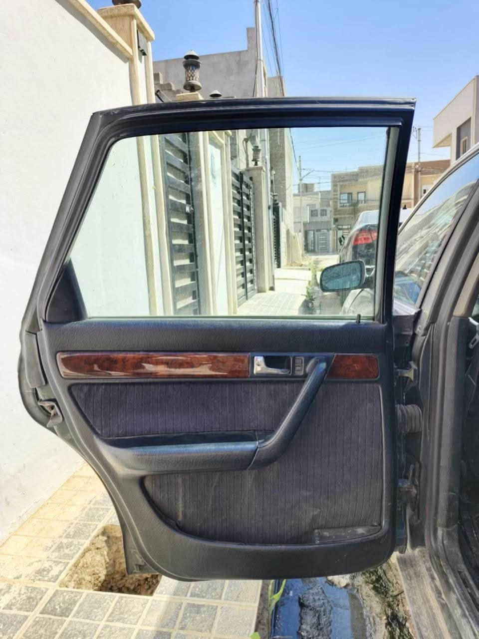 اودي A6 موديل ٩٥ كير عادي تبريد ثلج محرك محور باسات ٤ سلندر صبغ حزام رقم انكليزي كوبون بنزين  ٤٠ ومجال 
***********
