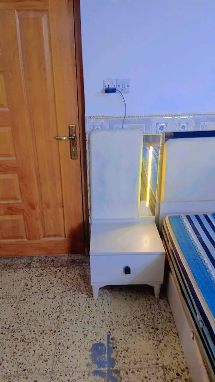 السلام عليكم
البيع غرفت نوم موديل مودرن خمس قطع ٥
ما مستعمله اصلن جديده كلش بعده بتراب الشركه
بدون دوشك
السعر ٥٠٠ وبيه مجال قليل
العنوان بغداد حي الجهاد
الاستفسار على هذا الرقم
***********

