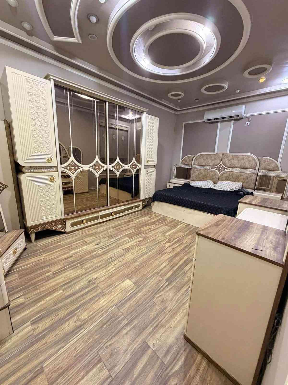 🏡 للإيجار في #السيدية
━━━━━━━━━━━━━━

✨ بيت طابق أرضي مؤثث بالكامل، بموقع مميز على شارع عرض 20م.

🔹 يحتوي على:
• غرفتين نوم
• صالة
• مطبخ
• خدمات
• كراج

💰 السعر:
• مليون وربع شهرياً، شهر بشهر.
• مليون و150 ألف شهرياً، عند الدفع كل 3 أشهر — قفل.

━━━━━━━━━━━━━━

📞 للاستفسار: ***********

🏢 مكتب حلم عقاري للاستثمار العقاري

📍 موقع المكتب: السيدية الضباط شارع الكويتي

يتوفر لدينا عروض أخرى بمختلف الأسعار والمساحات والمواقع.
━━━━━━━━━━━━━━
#مكتب_حلم_عقاري #عقارات_السيدية #بيوت_للإيجار
