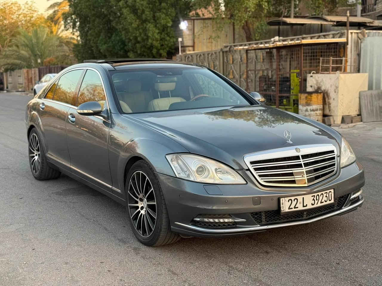 سلام عليكم
للبيع او مراوس
مارسدس S350 
موديل 2009
سيارة جديدة وممتعوبة
بيهة صبغ قطعتين
فول مواصفات معروفة بنوراما
لون نفطي مميز
السعر 180$ 
مكاني بغداد الجديدة

‭***********‬ مصطفى
