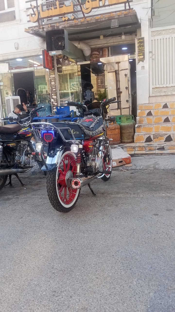 🔥 للبيع نامبرو 200 موديل 2024 🔥
🛵 المواصفات:
✅ نامبرو 200
✅ موديل 2024
✅ مكينة كبس
✅ منفيس أصلي
✅ جميع الكهربائيات شغالة 100%
✅ كماليات سوري MB3 كاملة
💯 الماطور نظيف ومحافظ عليه، وجاهز للاستعمال مباشرة بدون أي مصروف.
💰 السعر: 700 ألف دينار
🔹 المجال قليل للجادين فقط.
📍 الموقع: أربيل – هفلان
📲 واتساب: ***********
