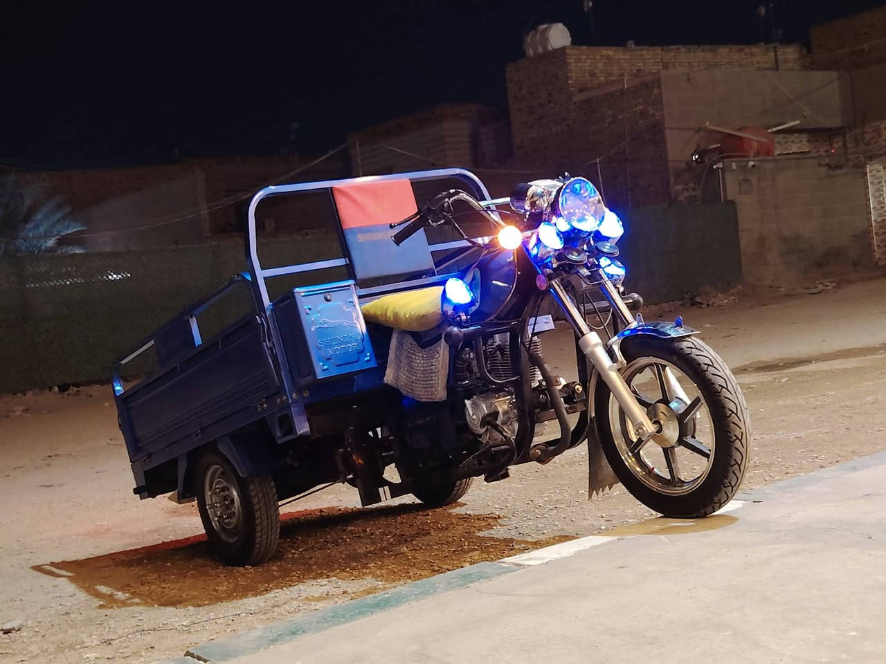 ***********
زركه للبيع صارلهه شهرين ونص اخر حاويه ام البصمه 
الدراجه حلوه بالحقيقه وجديده 
ماعوزها برغي تشغل وتطلع
#ديوانيه_مركز
سعر 3100
