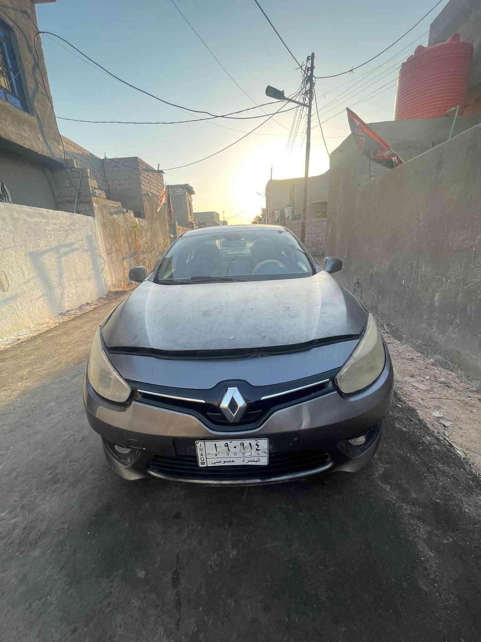 رينو فرنسي • ٢٠١٥ • ماشيه ١١٤ الف