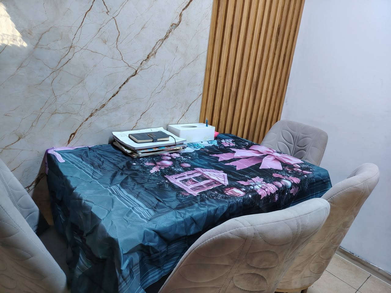 بمناسبة حلول العام الدراسي الجديد تدريس خصوصي للمراحل الابتدائية والمتوسطة حقيبة مدرسية ومراجعة أمتحانات

نص مكتوب في الصور:
- تدريس للمراحل الابتدائية من الخامس الابتدائي إلى الثالث متوسط نظام الحقيبة شرح مبسط وواضح متابعة مستمرة حل التمارين والواجبات تأسيس قوي للفهم والحفظ الست نسرين الخزرجي للواصل *********** (واتساب متاح) العنوان بغداد - الرصافة الثانية مجمع B2 - عمارة 218 الطابق الثالث - شقة 312 تعليم مميز .. نتائج افضل
- عمارة B2 218 الأستاذة مريم فريد اختصاص لغة إنجليزية لتدريس طلاب ت اسم الطالب الدرجة 1 حمزة علي فاضل 98 2 محمد فريد 96 3 فدك الزهراء ميثاق 96 4 مينا فهد 96 5 مريم وليد 96 6 ريتاج 92 7 زهراء وليد 88 8 مينا محمد 88 9 فاطمة علي 87 10 يوسف اثير 78 11 ميسم فريد 75 رقم للتواصل ***********