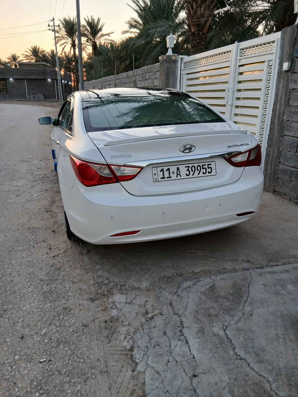 سلام عليكم سوناتا للبيع خليجي ٢٠١١ فول مواصفات
١شفتات ستيرن 
٢ تحكمات 
٣ بانوراما 
٤ اشاير بالمري مري شفط
تبريد قطعتين
للاتصال ***********
