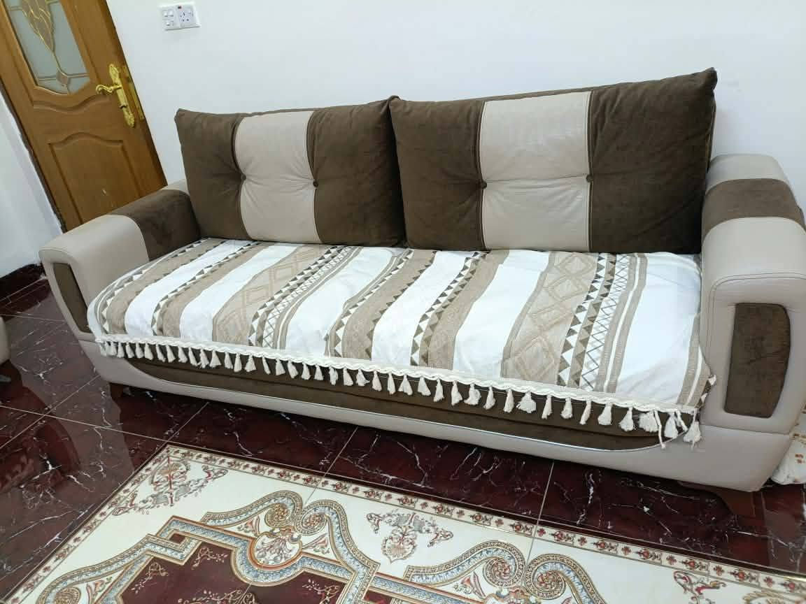 كنب • صوفا • بدون تفاصيل