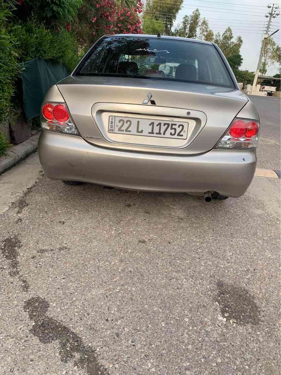 لانسەر ٢٠٠٩،مەکينە بچوک،کاڵبونەوەی نييە،سێ پارچەی پەمی دەرەوەی هەيە لەوانەيە پەميش نەبێ واتا هيچی نەبێ بەڵام من بە پەم دەی فرۆشم،سەنەوی نوێيە ،تايەی نوێيە،بێ مەسروفە زۆر خاوێنە،بەناوی خۆمە،چوار جام کارەبايی،نرخی(٧٠$)بێ مامەڵە،مۆبايل(***********) أربيل, العراق
