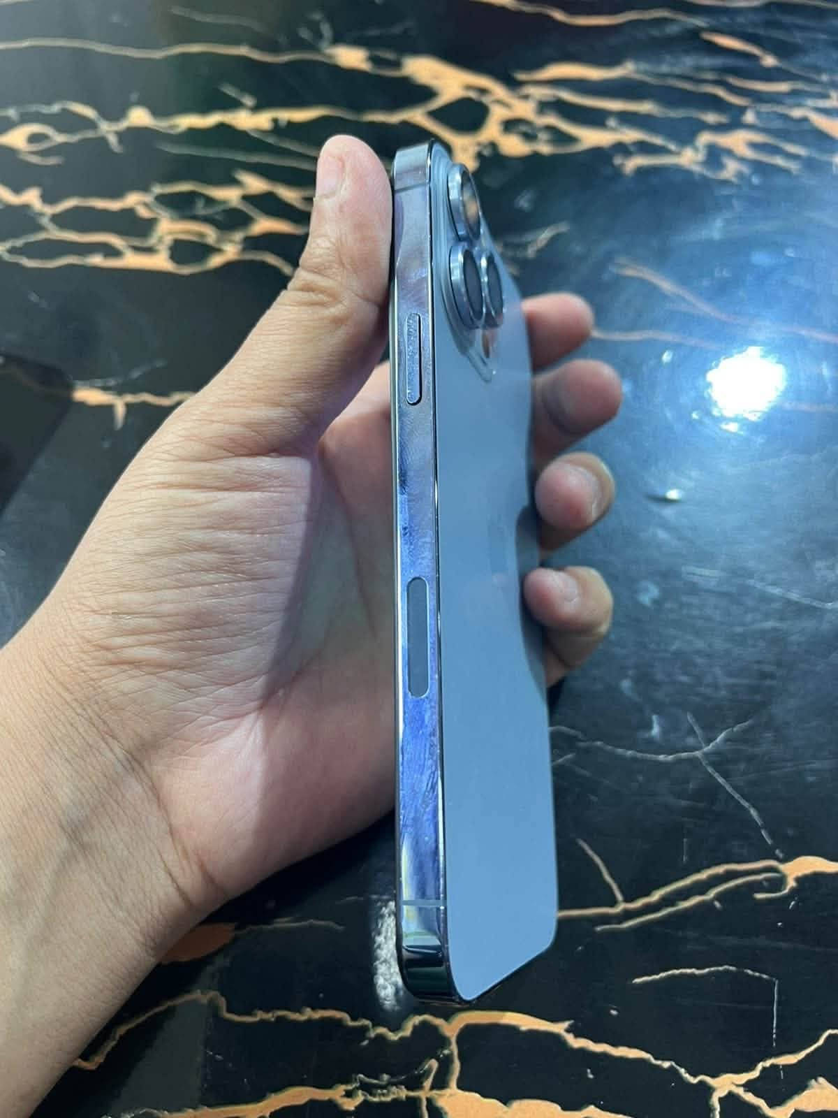 آيفون ١٣ برو ماكس • ٢٥٦ • شاشة مستبدلة