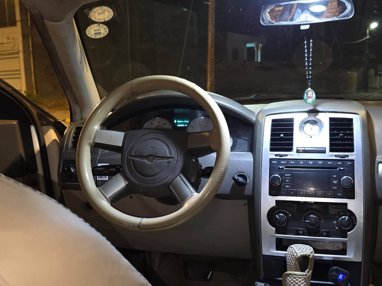 السعر ٨٢ بيها مجال
اوباما ٢٠٠٨ صبغ حزام + كَير بيه خلل يروح هاف ساعه يصحه ساعه يخربط اعتقد مشكله كهربائيه بس ابيع بدون كير
وارد جاملغ ايسر وباب
هزه وسنويه قبل ٧ اشهر مسويها
تبريد كله جديد كمبريسر فريز بستم راديتر جوزه غاز فرنسي يعني تبريد ثلج
مكينه خير من اللّٰه
@
***********
بيه واتس
