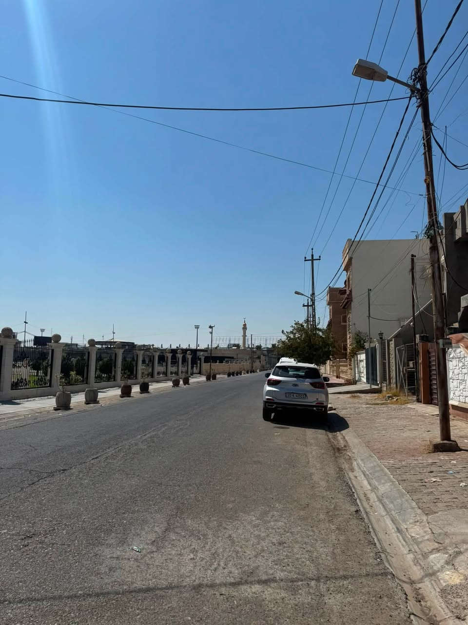 دار للبيع  موقع تجاري وسكني  بنفس الوقت في 
📍طريق بغداد مقابل باب قاعة بوليفارد شارع عريض مؤجر بوارد شهري مليون دينار  
طابو صرف 200 متر واجهة  8 م طابقين منعزل
 الطابق الاول :- مطبخ و صالون وهو وغرفتين نوم وتواليت ومخزن وكراج وحديقة يصلح تسويه محل

الطابق الثاني :-مطبخ و صالون وهو وغرفتين نوم وتواليت 

للاستفسار مراسلة خاص او الاتصال بالرقم 
*********** ☎️
***********☎️
