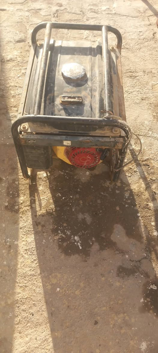 سلام عليكم مولده شغاله وعله الفحص البيع السعر ١٠٠ المكان نجف حي النصر ***********
