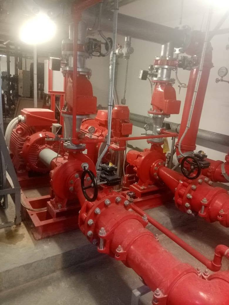 🔥 عندك مشروع ومحتار مين ينفّذ لك الشغل؟ خلّي التنفيذ علينا. 🔥
👷‍♂️ منفّذ وفورمان إطفاء مركزي + فني كهرباء
إذا كنت مقاول، صاحب شركة، مقاول جديد وعم تبدأ طريقك، أو صاحب بيت عندك مشروع وبدك شخص يعتمد عليه بالتنفيذ والمتابعة… أنا جاهز أكون معك بالموقع من أول خطوة لآخر تفصيل.
🔥 اختصاصي في: • تنفيذ منظومات الإطفاء المركزي 
• تأسيس وتنفيذ وصيانة الأعمال الكهربائية

🤝 وإذا أنت مقاول جديد وعم تقول: "عندي الشغل بس ما عندي مين ينفّذه"
لا تشيل هم التنفيذ… أنت جيب المشروع، وأنا بتابع معك التنفيذ بالموقع.
🏠 وصاحب البيت إذا بدك شغل مرتب وتريد شخص يفهم بالكهرباء والإطفاء ويتابع التفاصيل بنفسه، تواصل معي.
📍 متواجد في كربلاء ومستعد للعمل بالمشاريع حسب الاتفاق.
📞 للتواصل واتساب واتصال: [***********]
محسن حمية | تنفيذ • إشراف • فورمان
⚡ كهرباء | 🔥 إطفاء مركزي | 👷‍♂️ إدارة وتنفيذ مواقع
