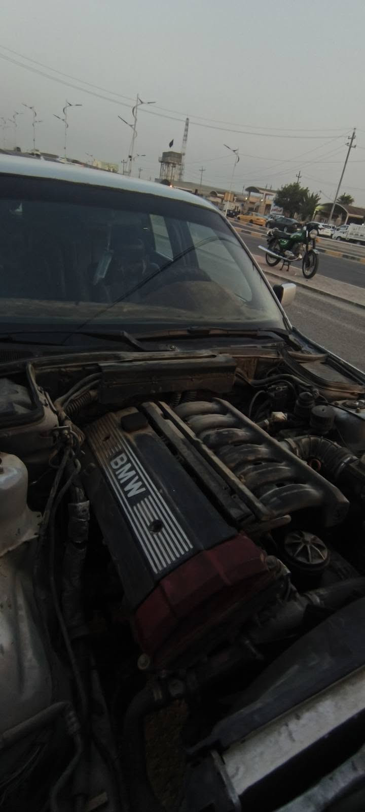 السلام عليكم.
!سياره BMW مديل 92 رقم صلاح الدين ويل كب خليه مرغوب غرفه جـلد (( مكيـنة جديد گـير رياضي )) كهربائياته جـدد (( ما مطلوبة بس لـ الله )) . السياره بأسمي ثاني يوم اداورلك   " السكن : المثنى - رميثة - قضاء الهلال  /// السـعر 42 وبيها مجـال للشراي 
للاتصال و الاستفسار 
 ***********
