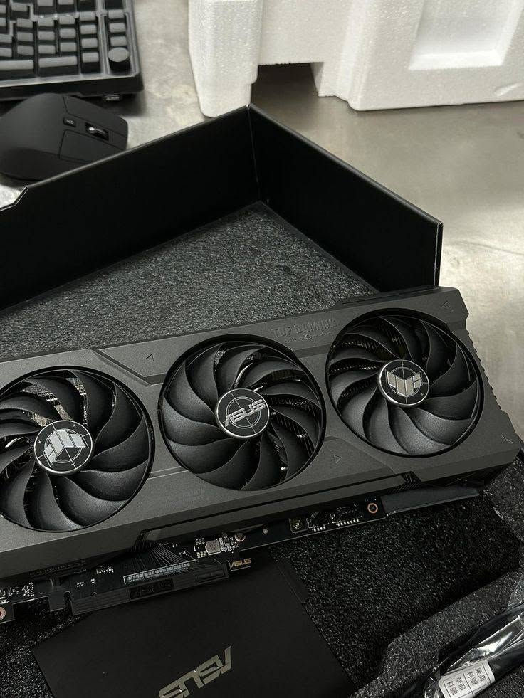 RTX 5070 • 12GB GDDR6X • ضمان سنة