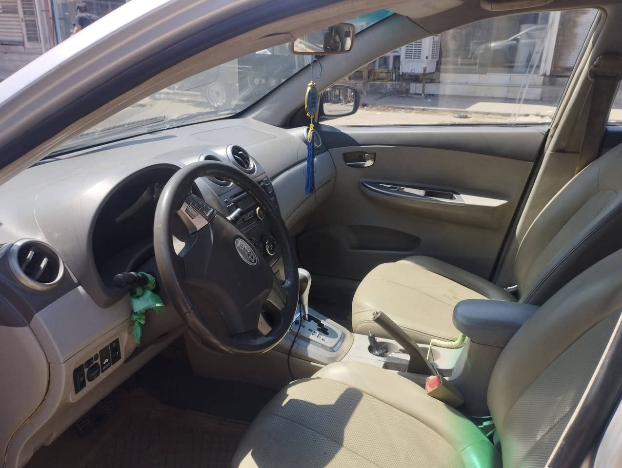 السلام عليكم
BYD G3 13

بيع مستعجل 

سيارة جاهزه مكينة گير حدايدة جاهزات اي نقص بيه ينخصم من حسابه تگلب وشوف على الفحص سنوية ل29 رقم ذيقار  مكان سيارة  موجوده بالنجف 
سعرها 38

***********

