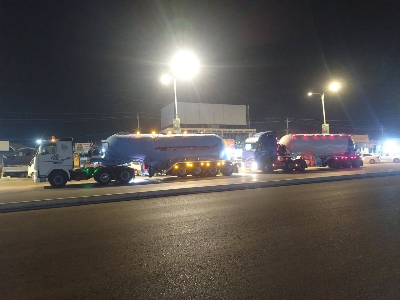 السلام عليكم  مكان نجف البيع فالفو راس وبطل سايلو استفسار اتصال عل رقم  ***********

