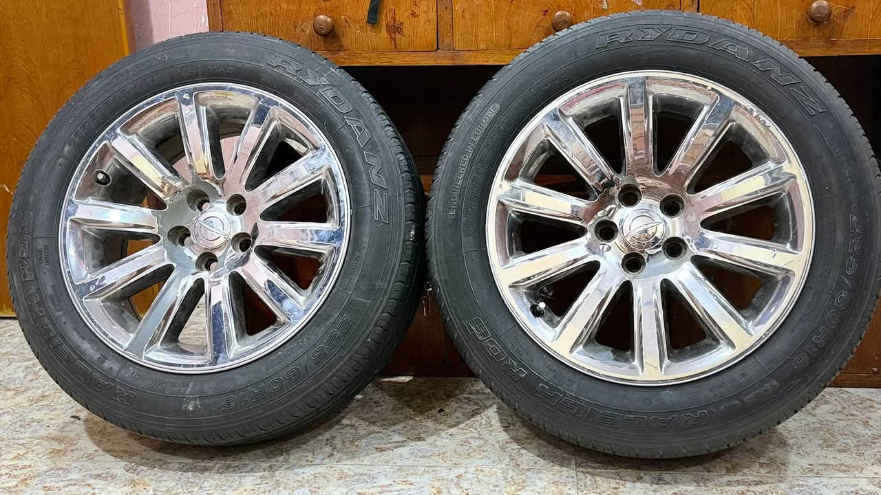 للبيع هوه والتايرات  نضافتهن ٧٠بالميه مكاني كوت فقط للبيع *********** انتبه علصور بي تكشير ب٣٥٠قفل

