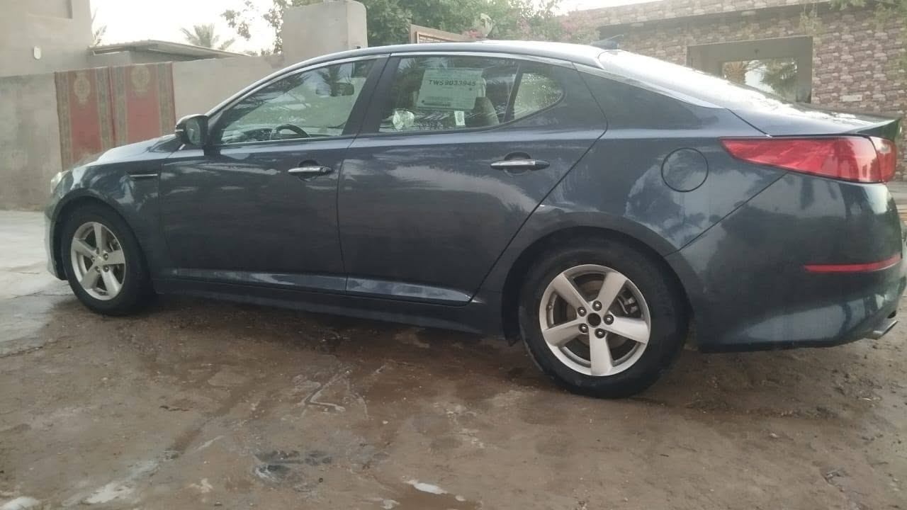 اوبتيما 2015 كلين كفالة لا تبديل ولا قطرة صبغ نص فول 
شاشة صغيرة لمس. 
كامرة. حساسات. 
كشن كهربائي 5ويل كب 
اشاير بالمري مكينة 2400 رقم قادسية جديد جاهزة سيارة 
رقمي *********** 
السعر 121 قفل قفل اله ربع ما تصير
