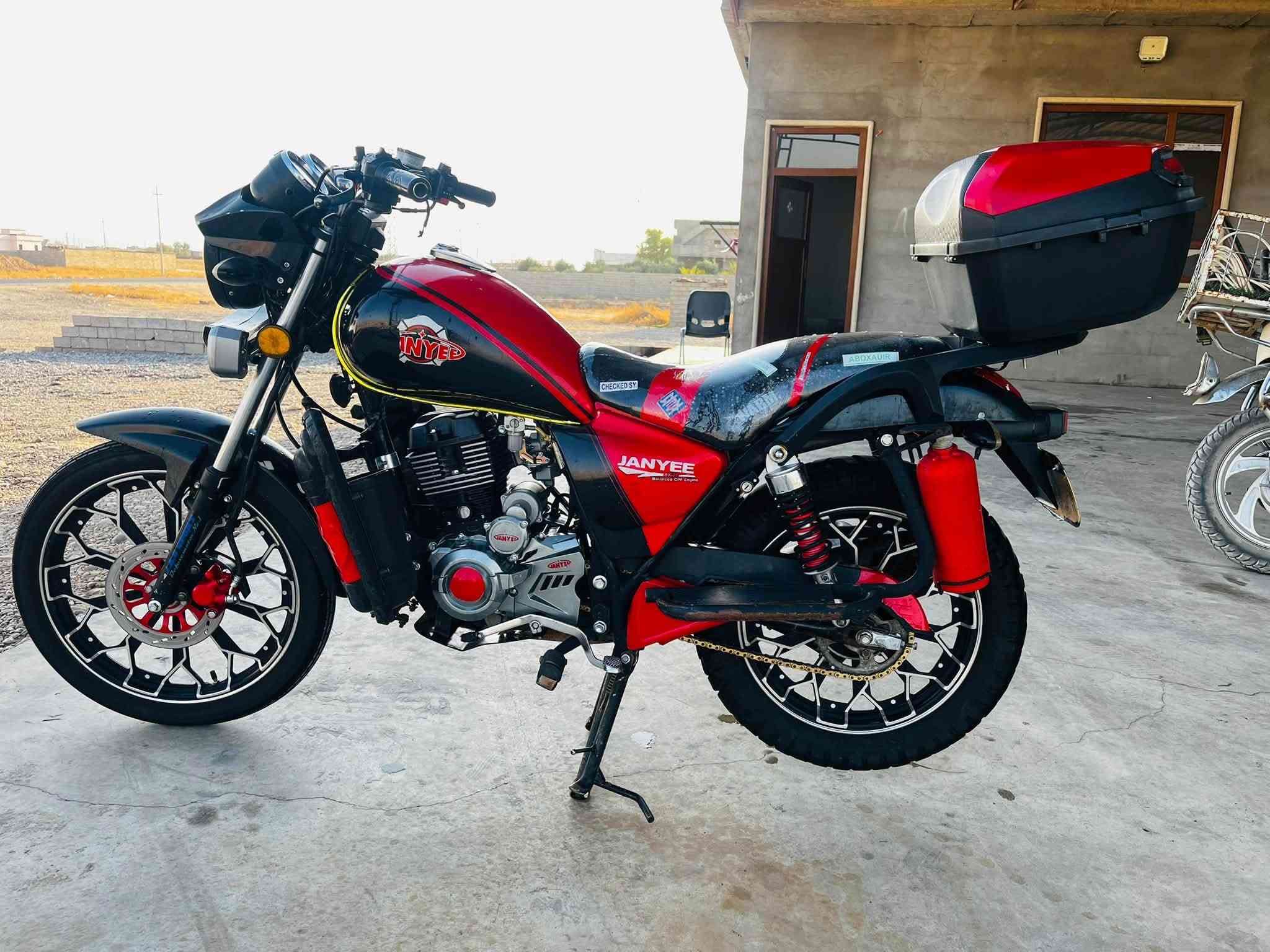 السلام عليكم   للبيع.  👈  ويرهم مراوس                                           موطور 🛵هايوشه أررنب (جني) 2023☑️ محرك كبس ما مفتوح شرط 🕢 باب اول وزن ثقيل / احله من الصوره شرط 📸سلف كهربائيات كلو شرط ✔️***********📞
مكان الدراجه الزاب
