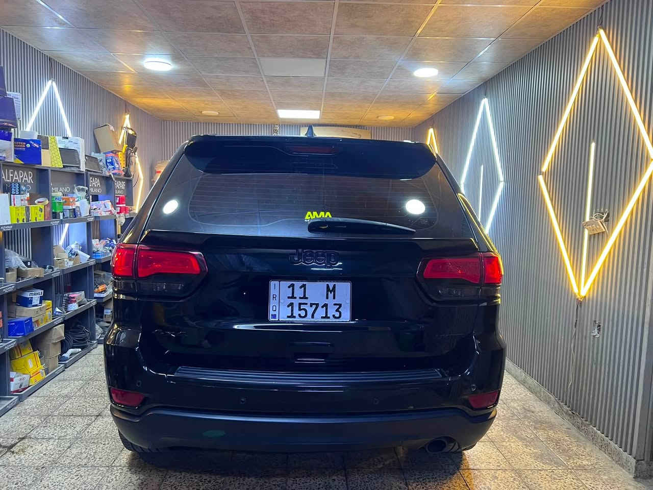 سلام عليكم جيب موديل 20 ماشيه 72 الف حادث امامي صورالحادث بلمنشور3 قطع صبغ امامي وباب خلفي تبديل نفس الون اثرطخه سياره فئه ليمتدد
فتحه 
كشن جلد
وباقي المواصفات معروفه 
السياره سنت مابيها مصرف 
محرك كيرحداديه السياره ‎%‎
ترايها ال ابالك سياره مصروف عليها 
السعرالمطلوب 188 ورقه 
الستفساراكثر***********
مكاني بغدادوشكرآ
