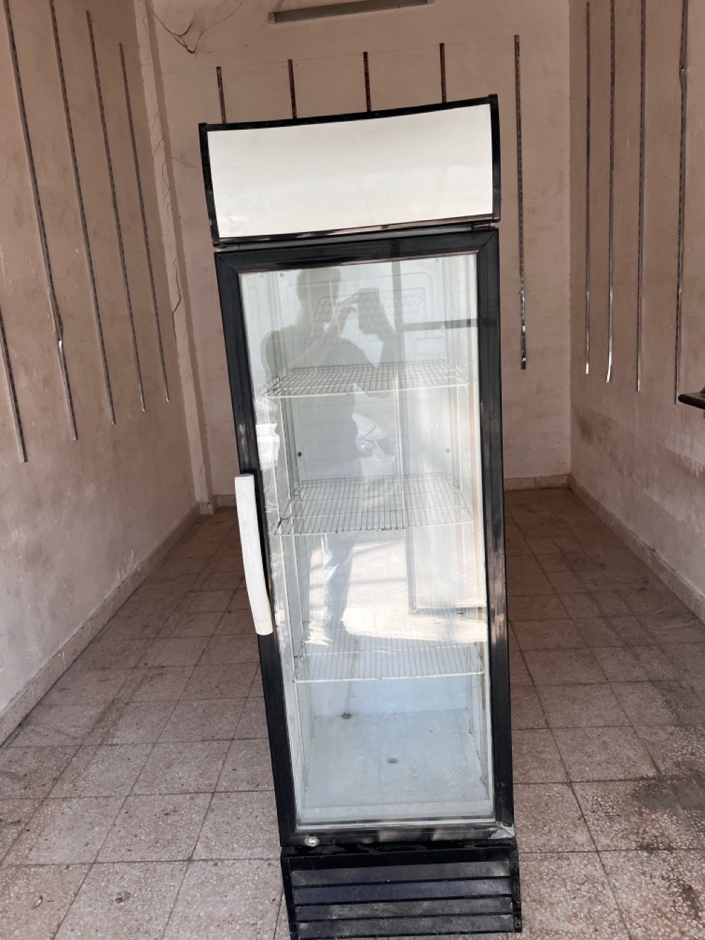 عارضه للبيع180 بي مجال 
عنوان موصل ايمن باب سراي
شرط تبريدها ثلج ثلج🧊
‭***********‬
وتساب مفتوح