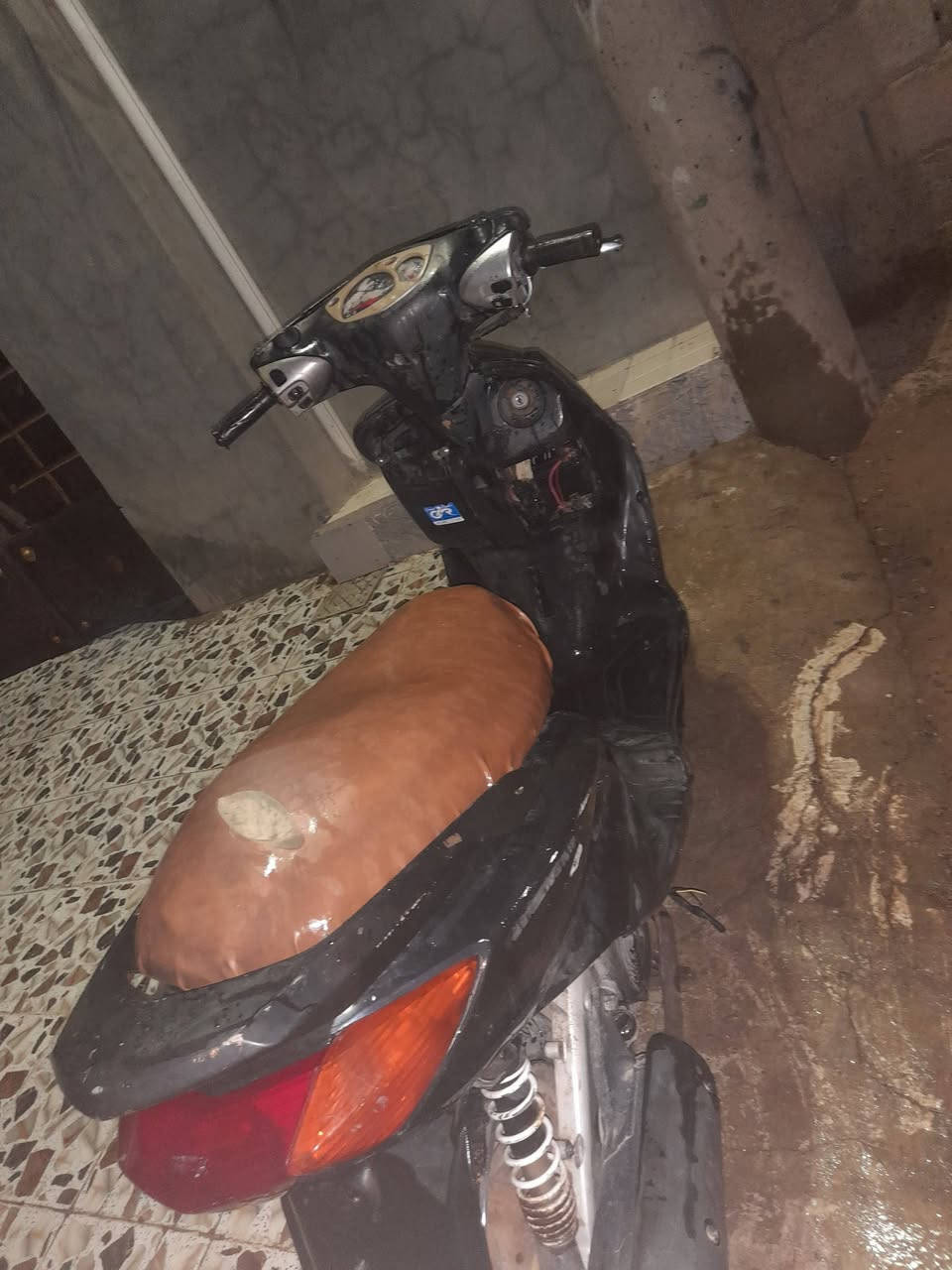 سكنس نثية • ١٥٠ • سلف