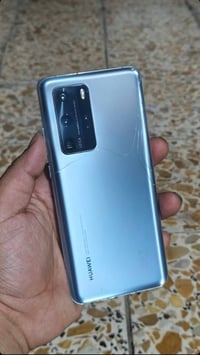 هواوي P40 برو • ٢٥٦ جيجابايت • نظيف 100%
