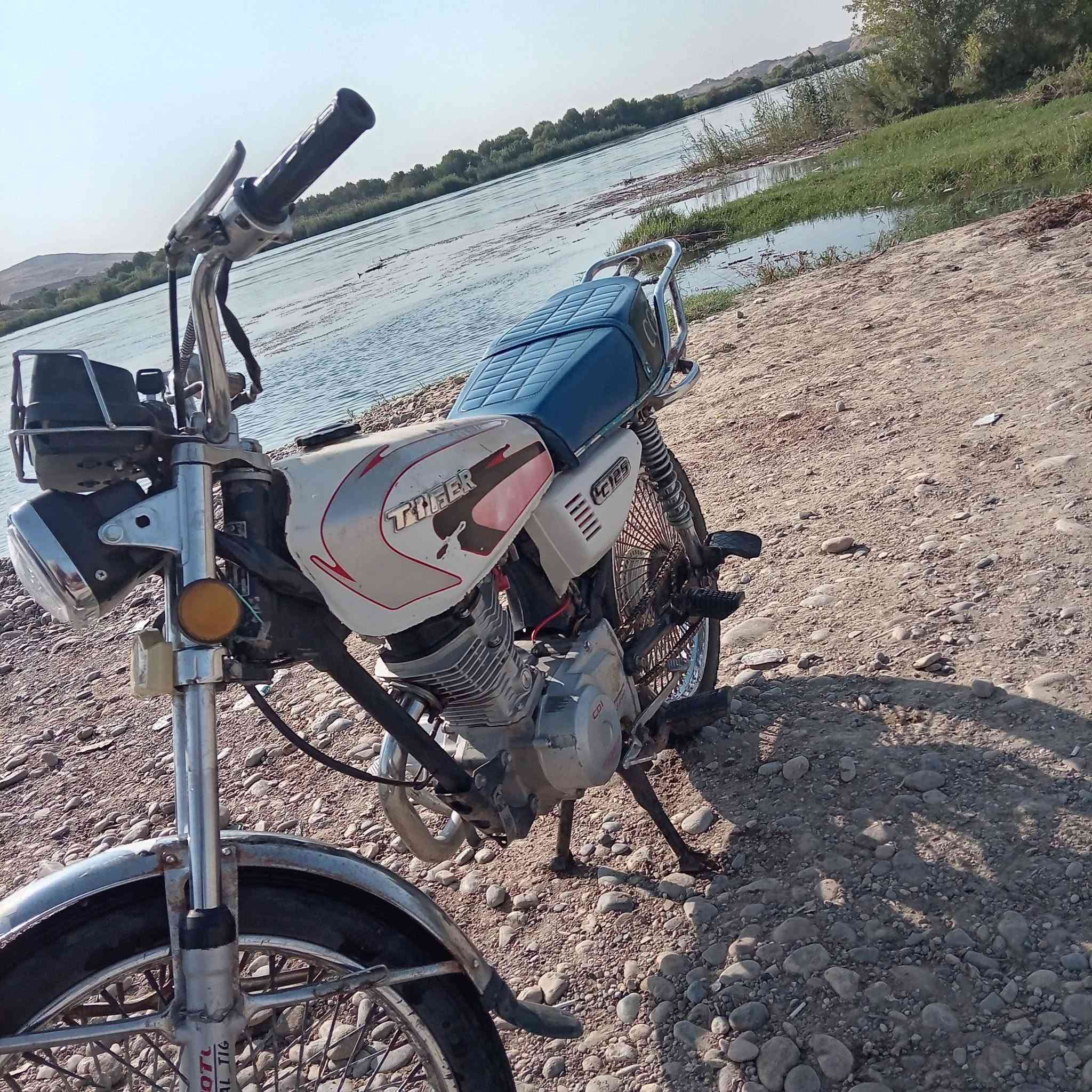 السلام عليكم ماطور إيراني  للبيع موديل 18 المطور نضيف  بي بدايه دخان  حيل نشط السعر 270 للاستفسار عله هاذا الرقم ***********
