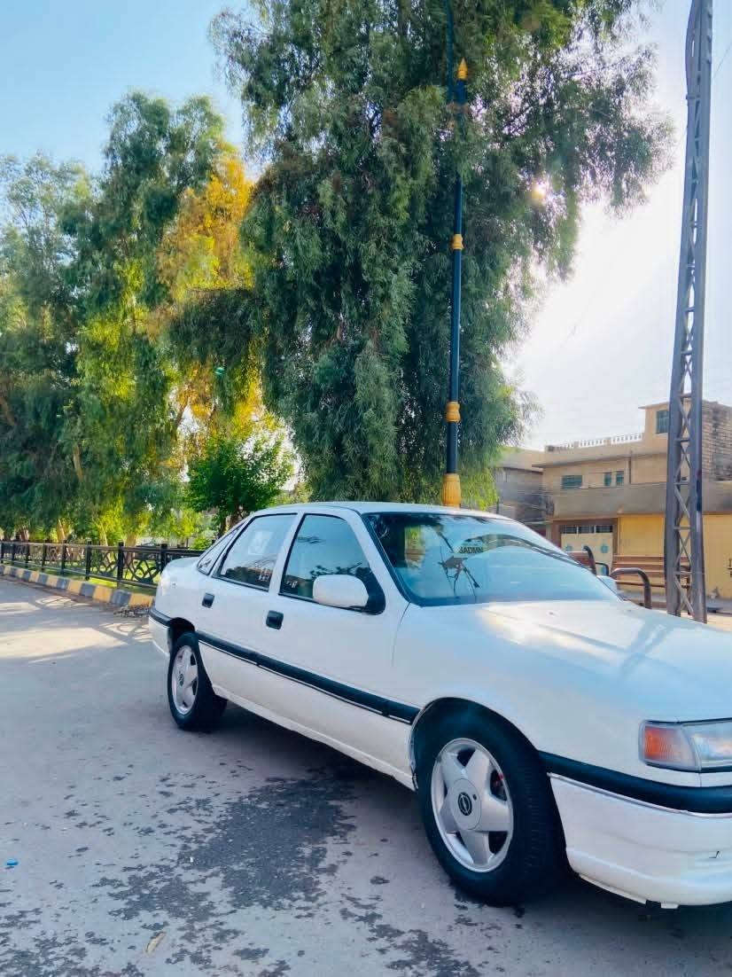 السلام عليكم
اوبل فكترا حجم ١٨ موديل ١٩٩١ رقم ألماني شرط التحويل سنوية لل ٢٠٢٩ صبغ عام بدون معجون بس رش شرط لا دعم ولا كلب سيارة جاهزة ما يعوزها شي شرط الكير والمحرك ٥ ويل كب وتواير انضاف السعر ٣٨ وبيها مجال الشراي يتصل عل الرقم ***********
مكان السيارة حمام العليل
