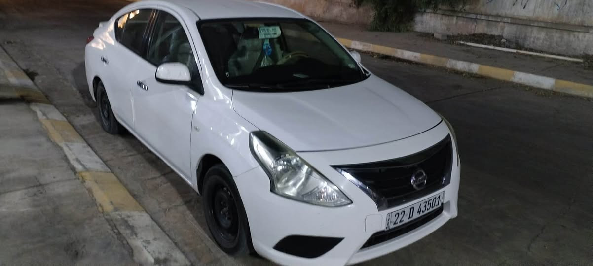 نيسان صني ٢٠١٧ هندي 
ماشيه ١١٥ كيلو 
السونر موجود بالصوره 
مكان السياره ديالى خانقين 
***********
السعر ٨٨ وبي مجال بسيط خناقين, ديالى
