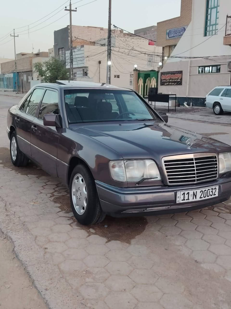 سلام عليكم مارسيدس دب بيبي شبح 320اصل موديل 94 أصل قواعد دبلات سليمه لاخياس ولاضربه صبغ عام جماليه تبريد شغال اريل  كهربائي سلايت كهربائي أربعه جام كهربائي تخم تاير سياره بسمي تحويل مباشر مكان سياره نجف سعر 82 الرقم ***********
