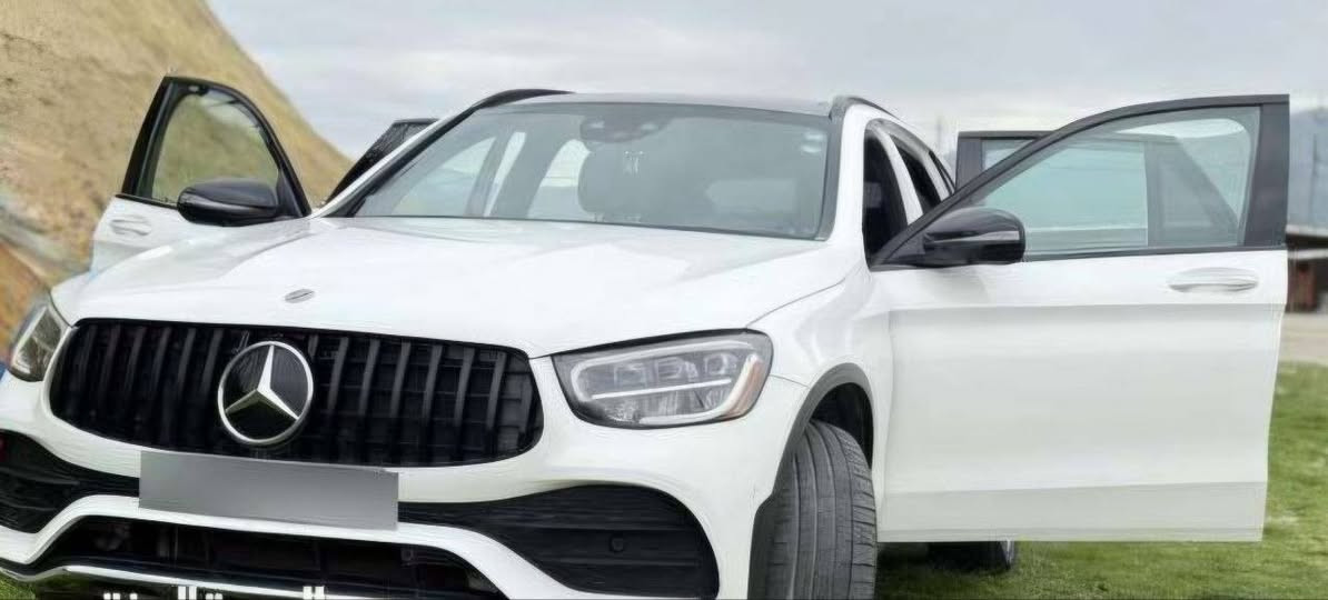 للبيع مارسدس AMG‏‎‏GLC300
سنة الصنع : 2020
‏‎‏‎المسافة المقطوعة: 70 الف كيلو 
فول الاخير AMG
‏‎‏
السعر : 265 ورقة
 صفر مسج

مكفولة كفالة عامه بدون اي  فقط تحكيل 
صندوك كهرباء 
كامرات 360 
رادار جانبي 
حساسات امامي خلفي 

فول مواصفات بانوراما وكشنات كهرباء و تدفئة و تبريد سستم صوت و دواخل اوف وايت انضمة قيادة و بدي AMG ومواصفات هواية متنذكر السيارة جديدة بشكل
 بدون اي ملاحظة او نقص
____________
‏‎‏‎‏‎🌎 العنوان : بغداد مجمع السلام 

‏‎‏‎‏‎📱 للاستفسار يسعدنا تواصلكم معنا على الأرقام التالي
‏‎‏‎‏‎📱***********,***********
