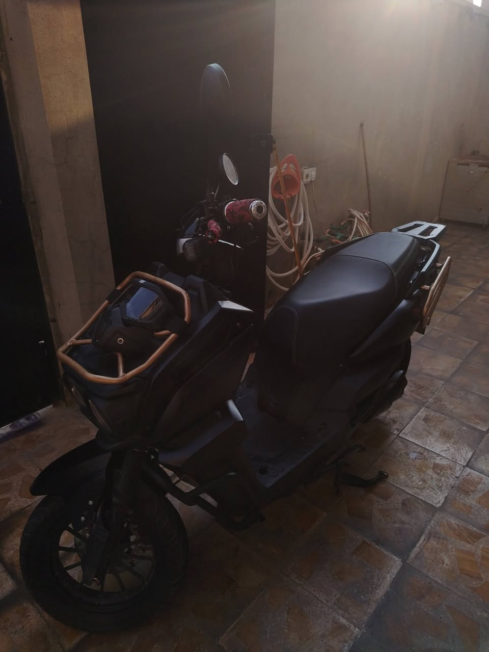 ماطور شهر أباتشي ٢٠٢٥
فول مواصفات
ست بطاريات دبل مسطرة ونلي 
عقل شرط وملف شرط
قفل مركزي 
تشغيل عن بعد 
ويا مرايات كاربون فايبر من شركة سيزر 
الماطور نضيف حيل 
السعر 950 وبي مجال شي بسيط
*********** واتساب
***********
الموقع موصل القادسية الثانيه
