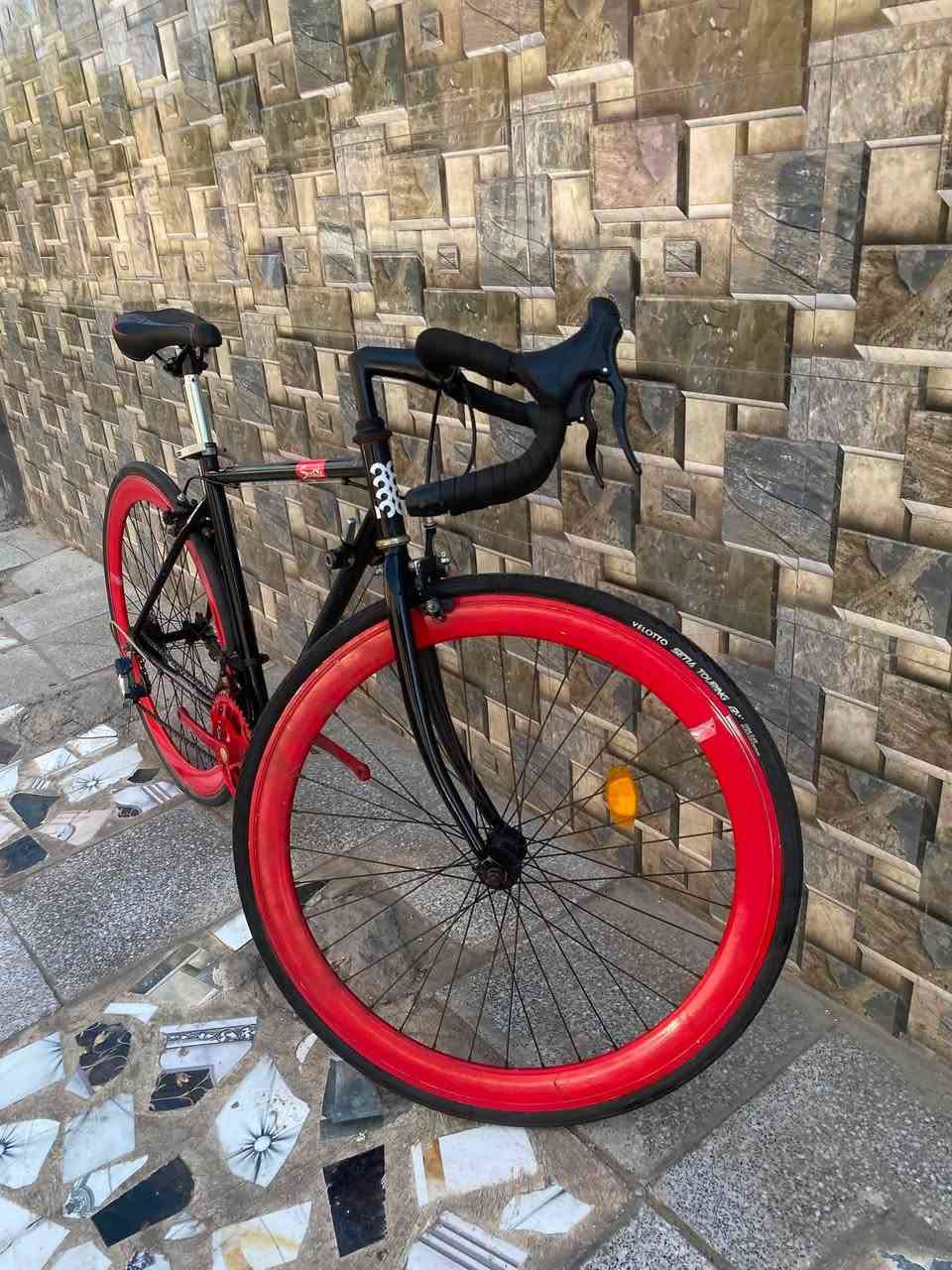 للبيع بايسكل سبورت (ريس) بتصميم رياضي أنيق ومميز 🚴‍♂️🔥

المواصفات: 

النوع: بايسكل رياضي (سبورت/ريس) مع هاندل بار مقوس.

الشكل: هيكل باللون الأسود مع ريمات (جانّات) حمراء عريضة

الحالة: نظيف ومرتب وجاهز للاستخدام مثل ما موضح بالصور.

المكان: بغداد - المدائن

السعر: [ 160: ( / بي مجال)]

للاتصال والاستفسار: [***********
