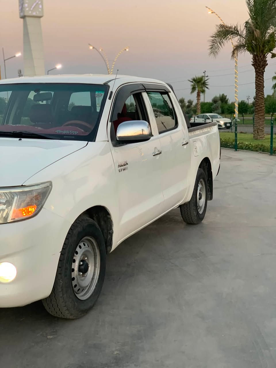 سلاو خواتان لیبیت
تویتا مەرزیە ٢٠١١فەلاحی بیلادی ناو سور   شکلی گۆرایە بۆ ٢٠١٤ گیر مەکینە ئەکسل بەشەر  مەکینەی نەکراوەتەوە  سەرف و بوخار نیە  بەشەرت  سیستەمی غازی تورکی لەسەرە  ٤تایەی نوی بیلادی برجستۆنی لەسەرە سپیرەکەشی نویە ٣پارچەی پیشی رەشە  هەندیک لە بۆدی لای سەیاق  بستیک لە دەرگای دواوەی سەیاق  هەندیک  لەسەقفی  بۆیاخە بەس ناو دەرگاو شان و  بۆیاخی نیە   پیشی پیوەیتی  لوتەشانسیەکەی   گرتیە  بەتانەی لای سەکنی  سبوخە   سەنەوی لە ١١/٢٠٢٣  بەسەر چوە  ئەوجیگایانەی سبوخن نیشانم کراوە بۆ سعری  بۆ پەیوەندی کردن ***********
