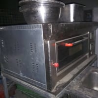 فرن بيتزا • نظيف • بهرز المثلث