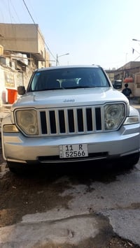 جيب ليبرتي موديل 2011 ماشية 98 الف مكفولة كفالة عامة طخم تاير تبريد مم...