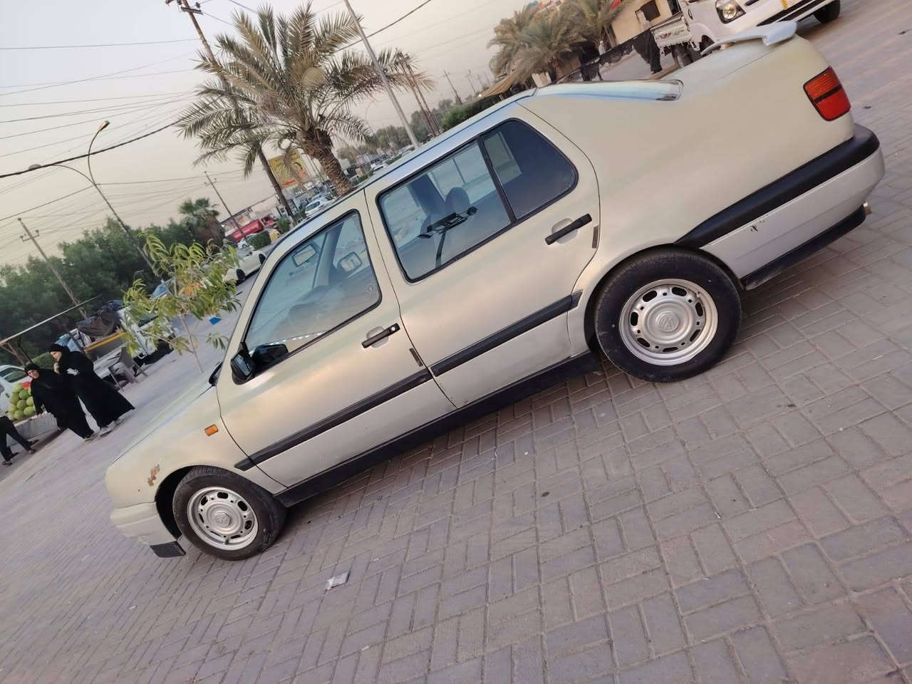 سلام عليكم كولف فنتو سياره جديده عل شركه كير مكينه تبريد تاير صدر كله جديد رقم بغداد دولي تحويل ثاني يوم بيع أو مراوس حسب القناعه  بغداد مجمع بسمايه ***********
