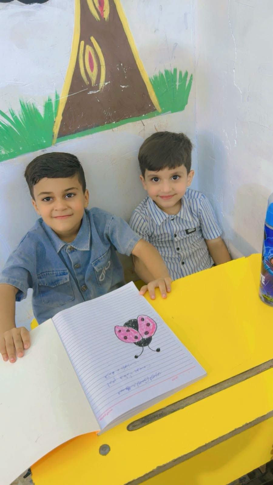 لمسات بسيطة على دفاترهم.. وفرحة كبيرة بعيونهم

#شعارنا #لسنا #الوحيدون #لكننا #نطمح #ان #نكون #الافضل
ناحية الوحدة ـ سيد عزال ـ خلف مدرسة الحليم الاهلية
للاستفسار ***********
