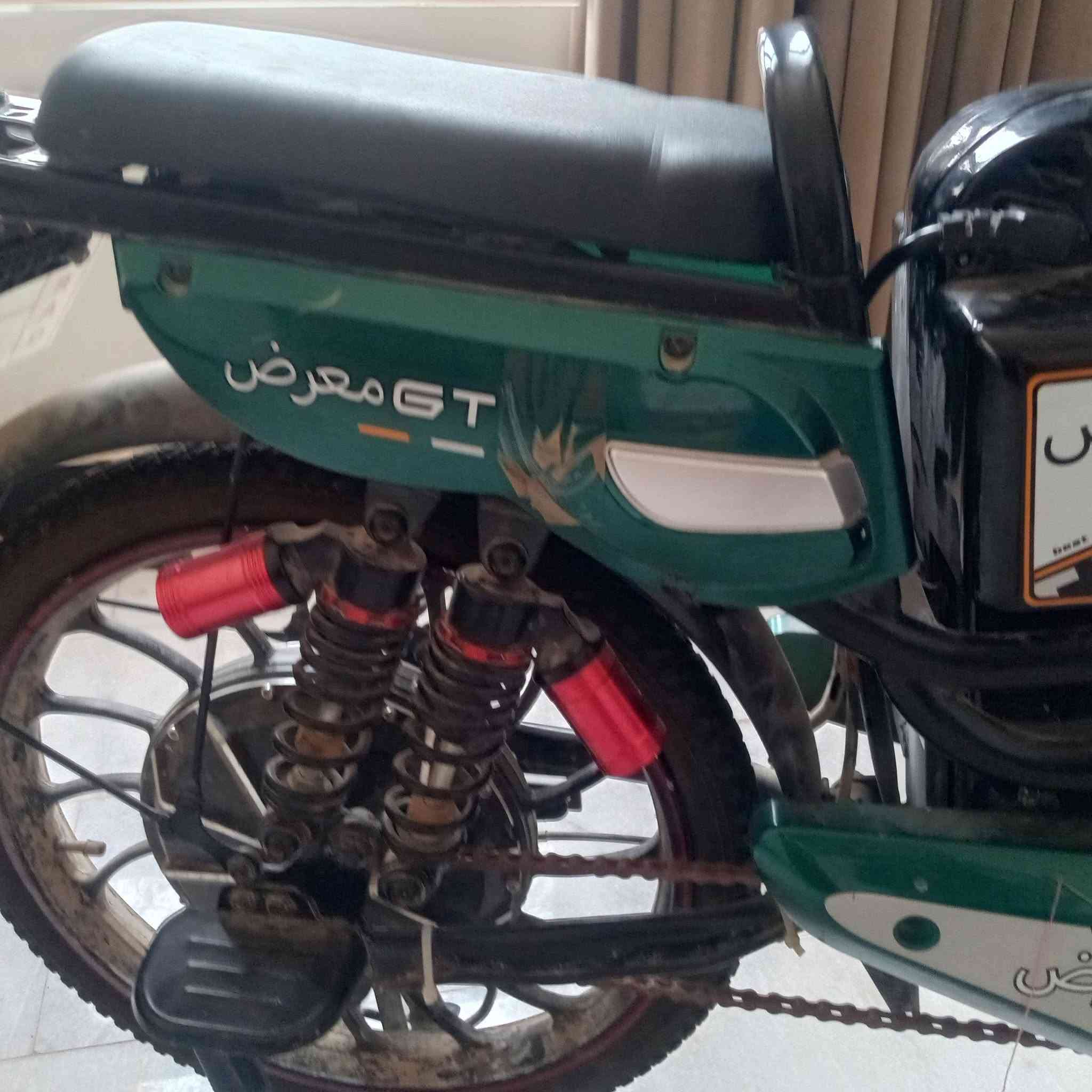 للبيع بايسكل للبيع كهربائي موديل 24 جديد ما مستخدم شهر واحد نقص بس بطاريه ***********
